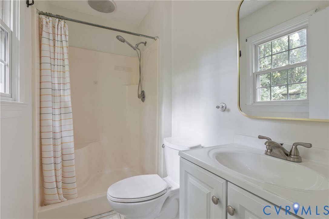2016 Cedarhurst Dr
