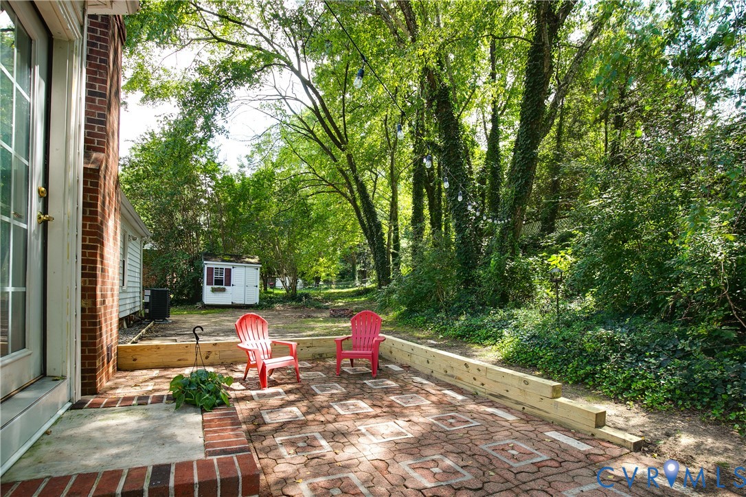 2016 Cedarhurst Dr