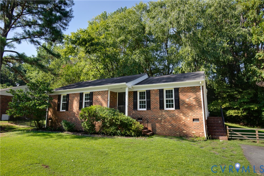 2016 Cedarhurst Dr