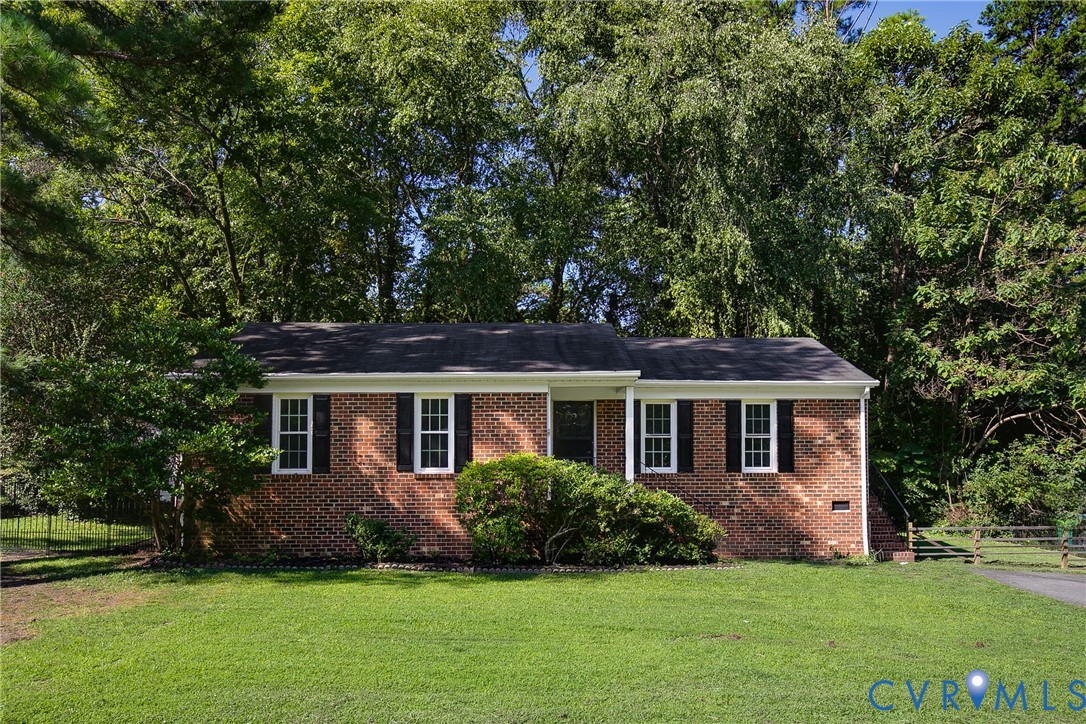 2016 Cedarhurst Dr