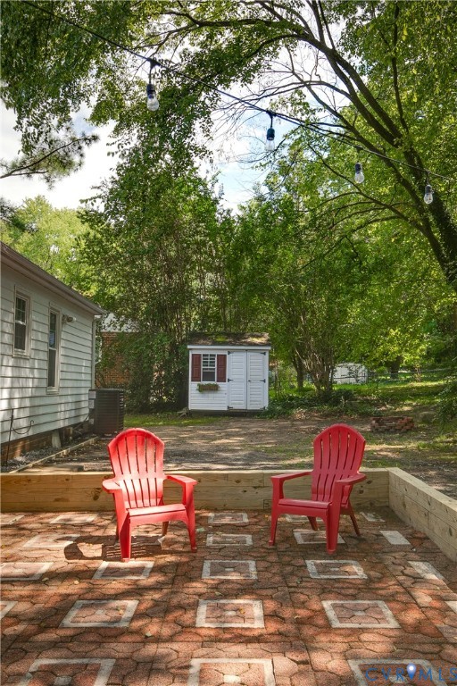 2016 Cedarhurst Dr
