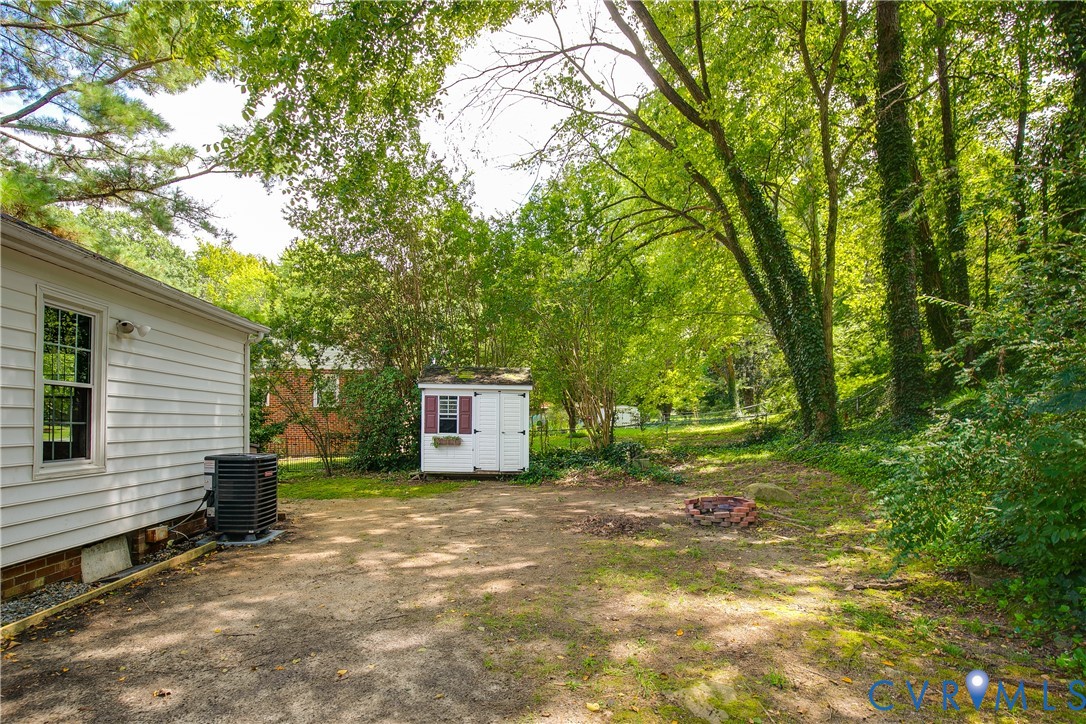 2016 Cedarhurst Dr