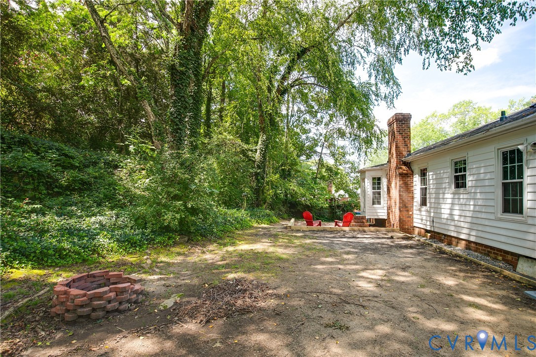 2016 Cedarhurst Dr