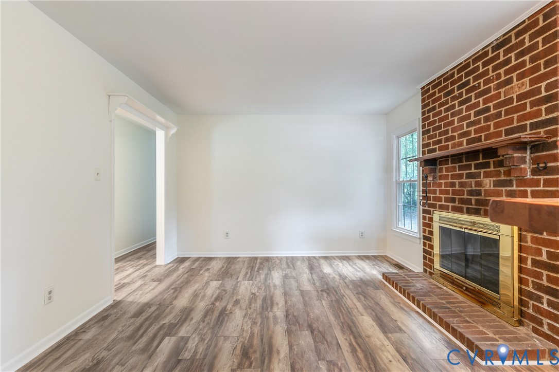 2016 Cedarhurst Dr