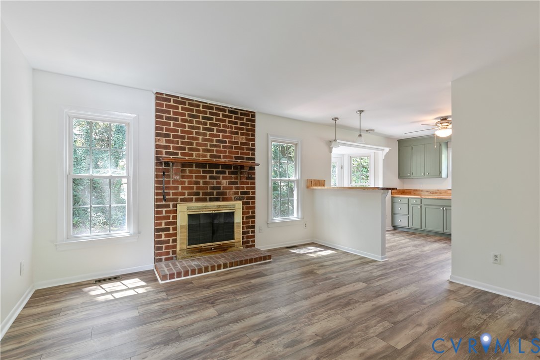 2016 Cedarhurst Dr