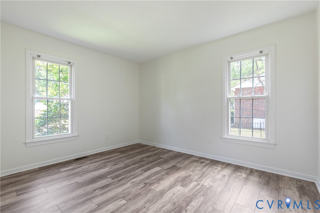 2016 Cedarhurst Dr