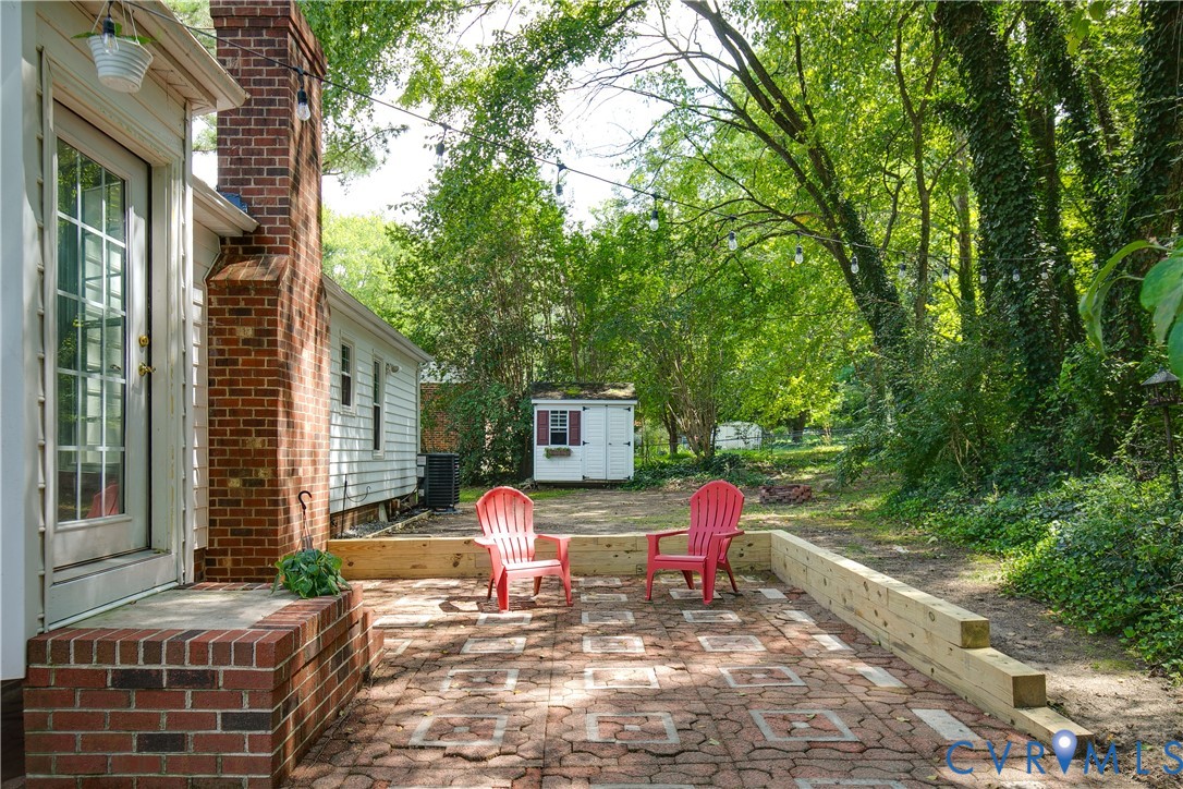 2016 Cedarhurst Dr