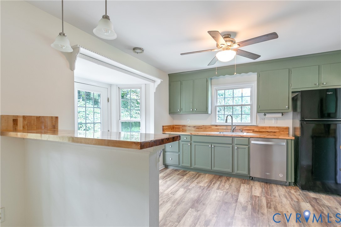 2016 Cedarhurst Dr