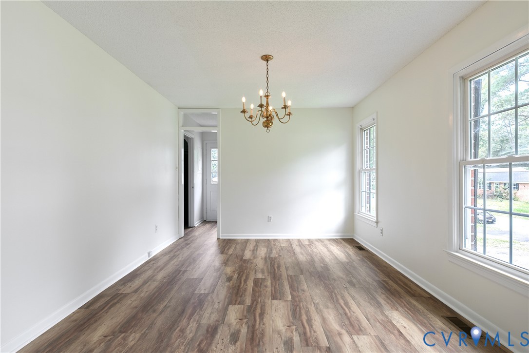 2016 Cedarhurst Dr