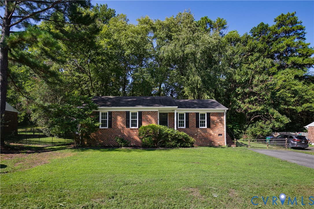 2016 Cedarhurst Dr