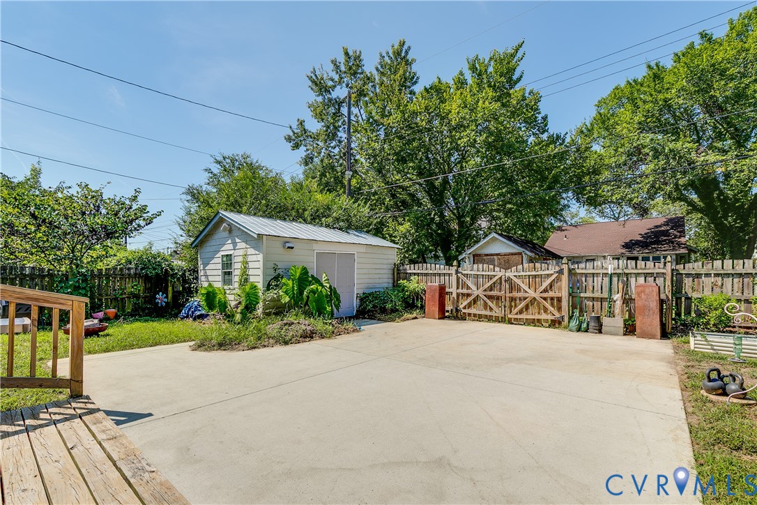2908 Edgewood Ave