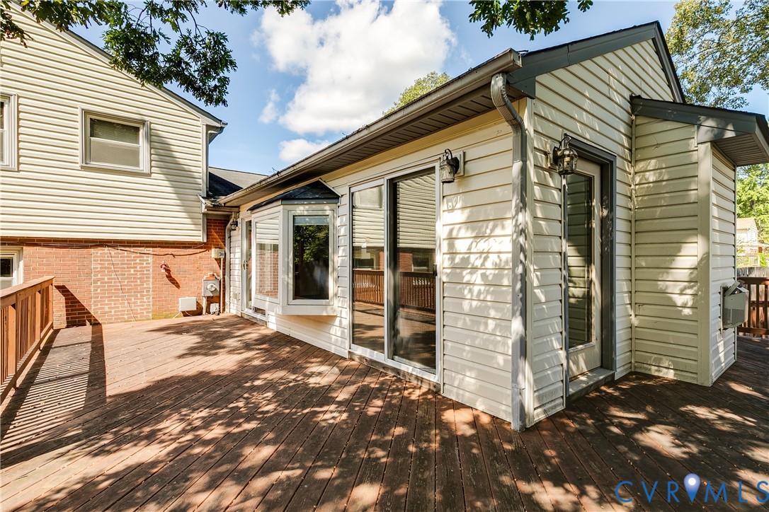 1531 Robindale Rd
