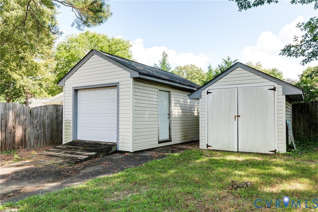 1531 Robindale Rd