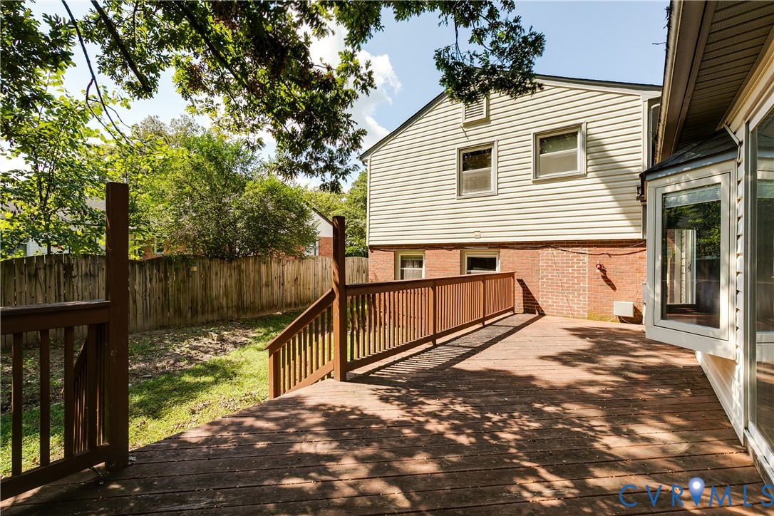1531 Robindale Rd