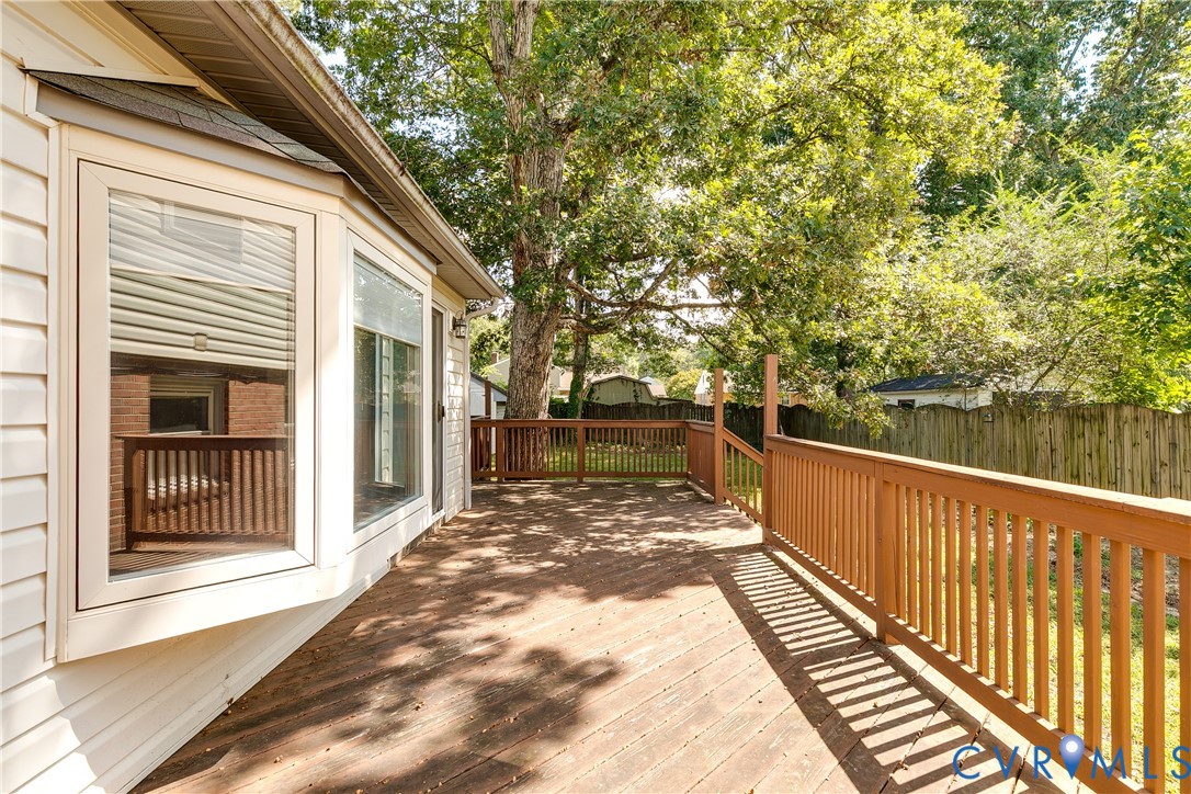 1531 Robindale Rd