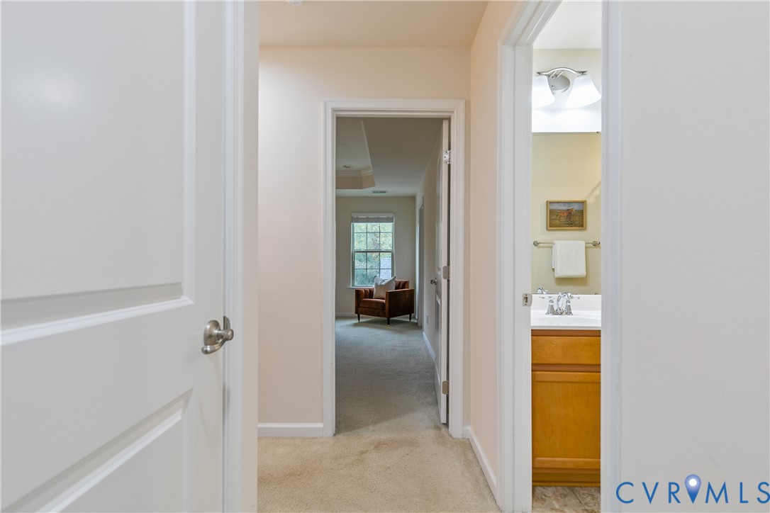 5524 Riverside Heights Way