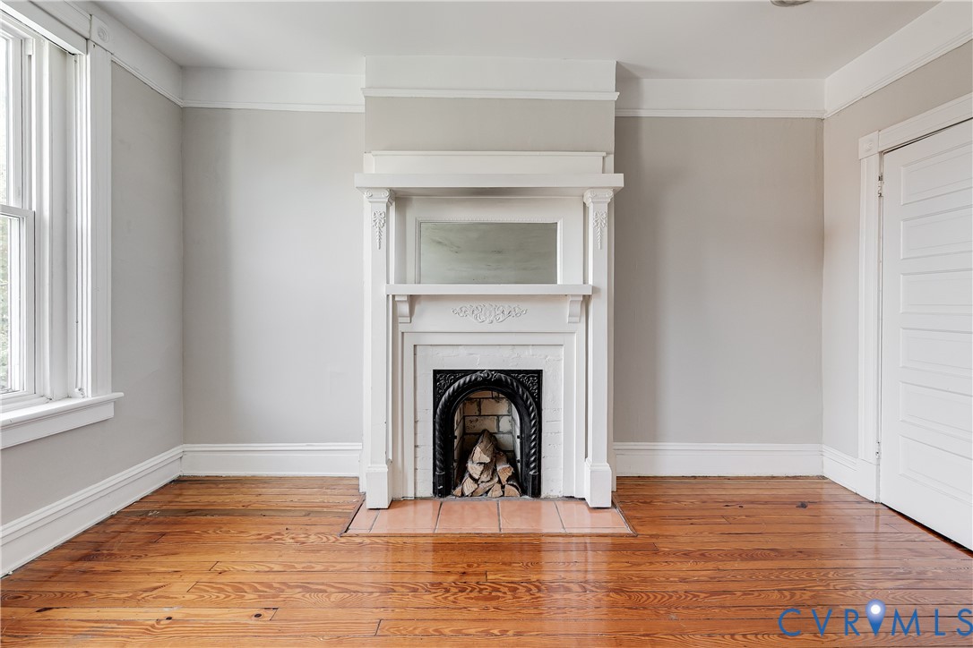 2525 Floyd Ave