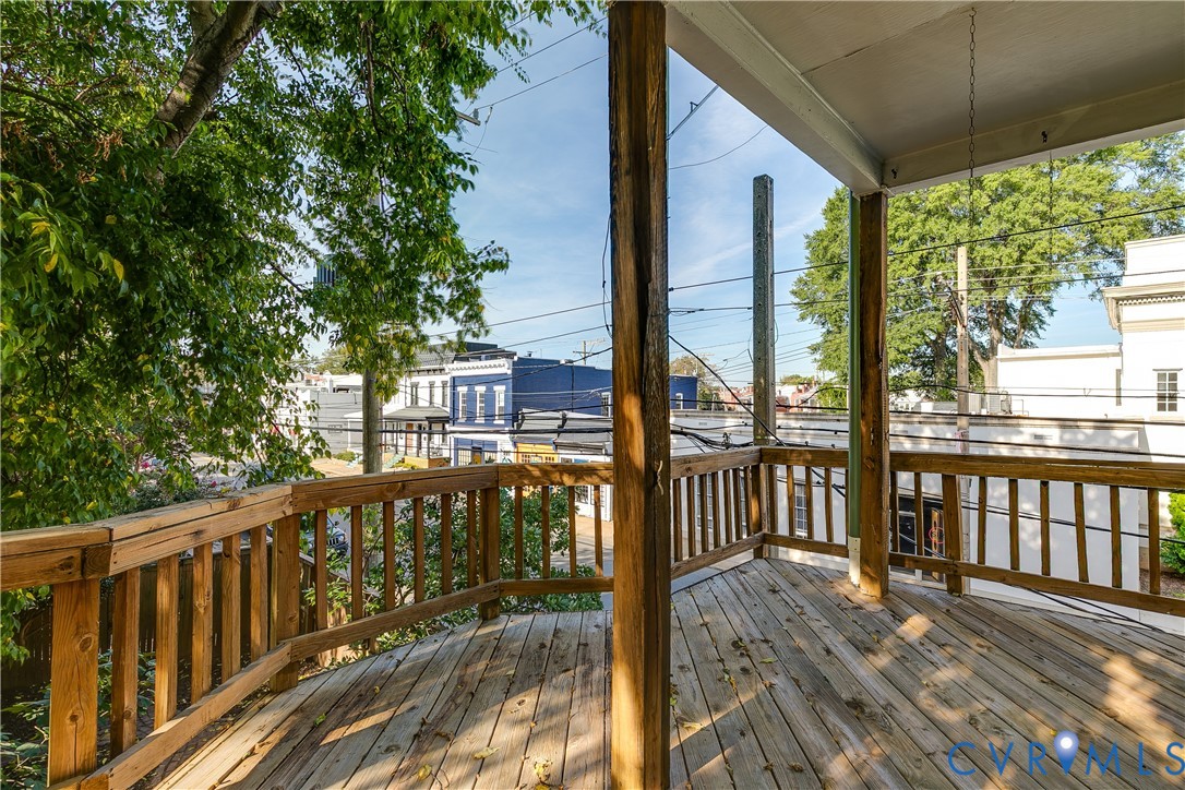 2525 Floyd Ave