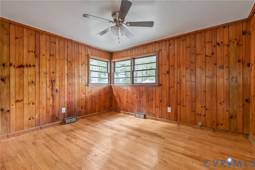 1702 Brentwood Rd