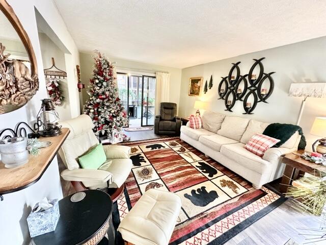 43-4 Woodson Bend Resort