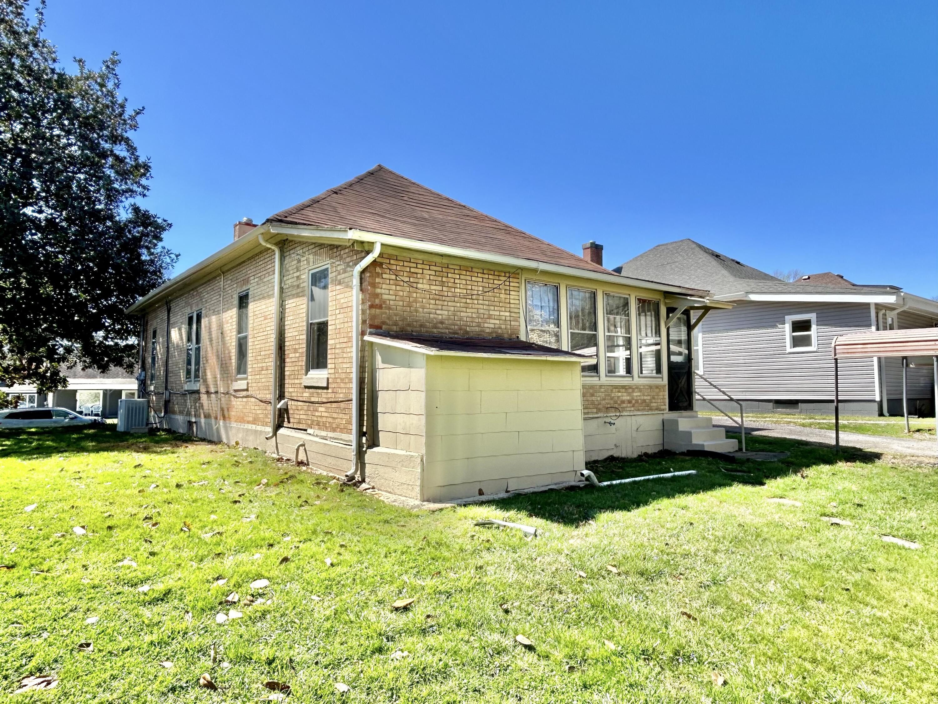 215 Jasper Street