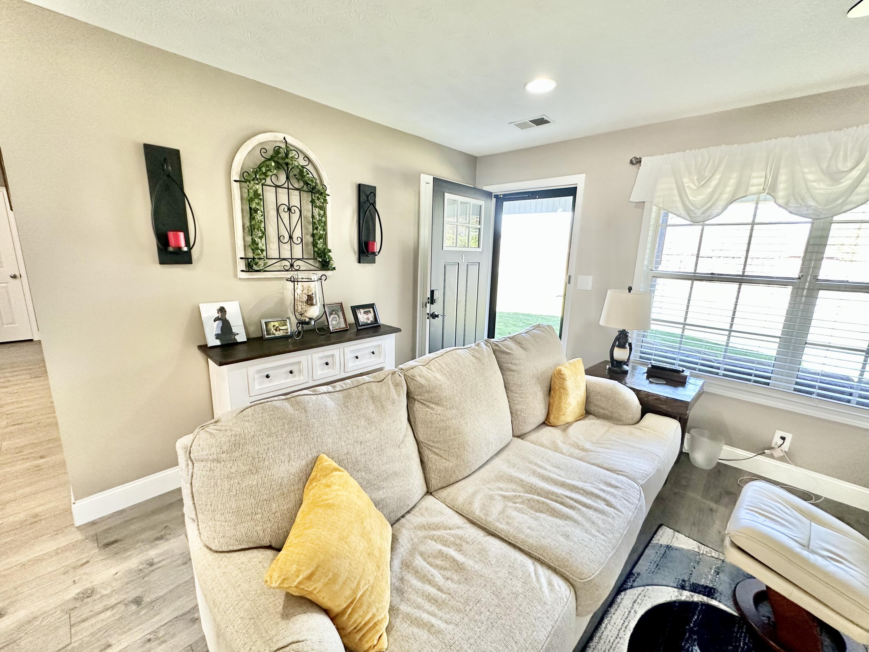 105 Hideaway Drive