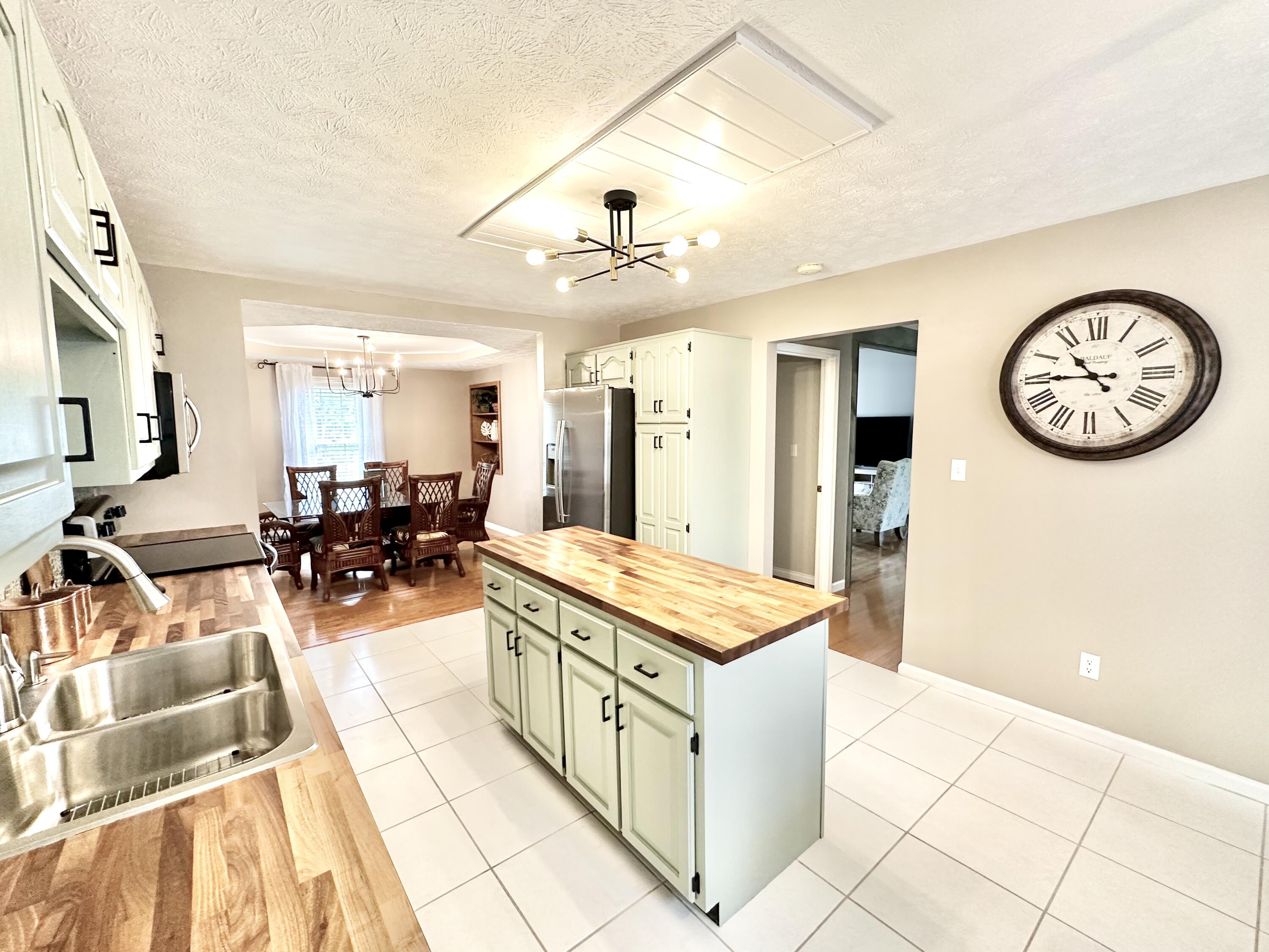 98 Wedgewood Drive