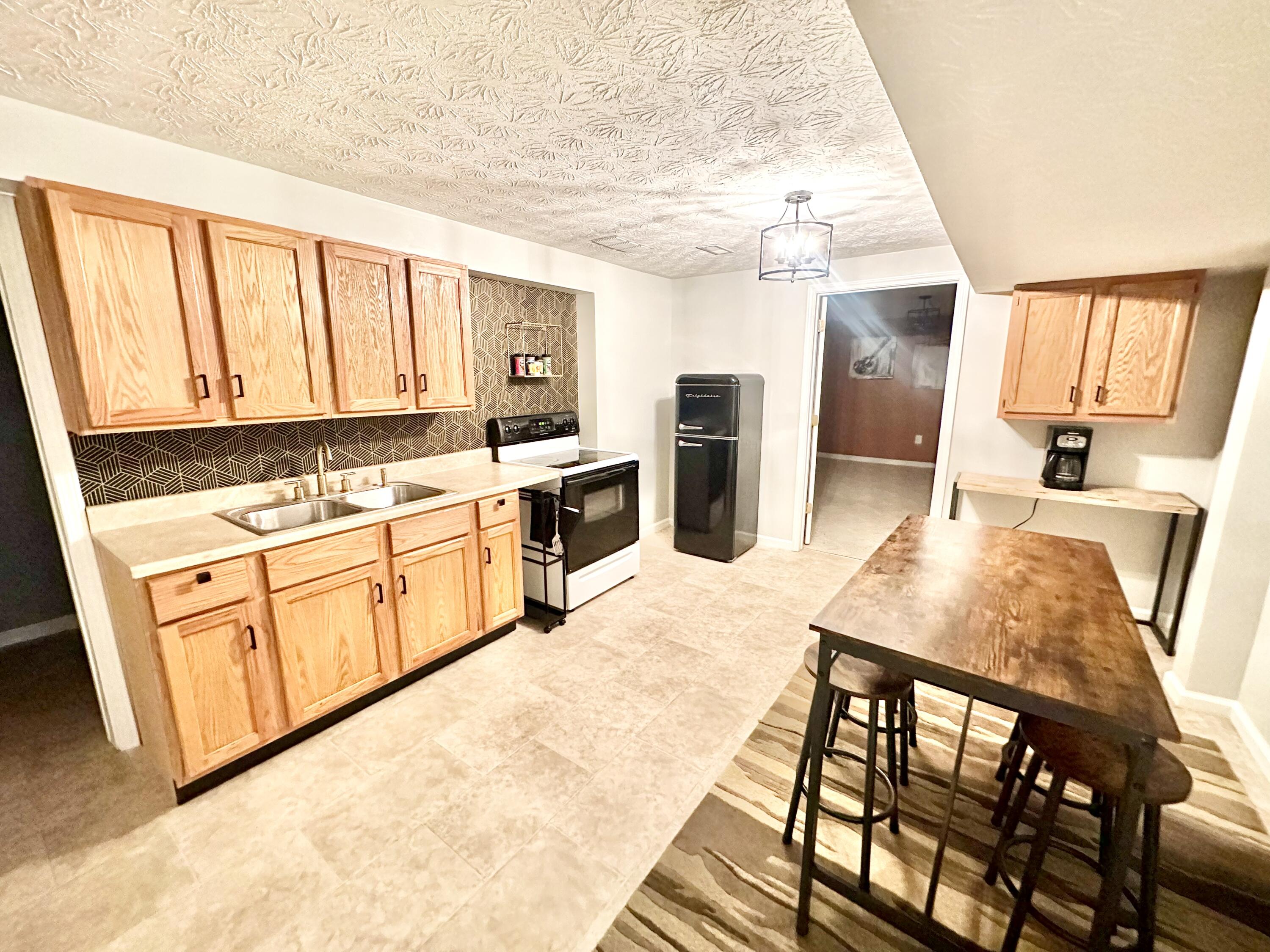 98 Wedgewood Drive