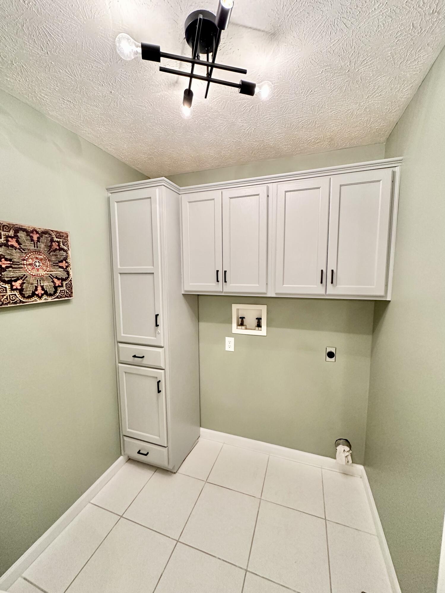 98 Wedgewood Drive