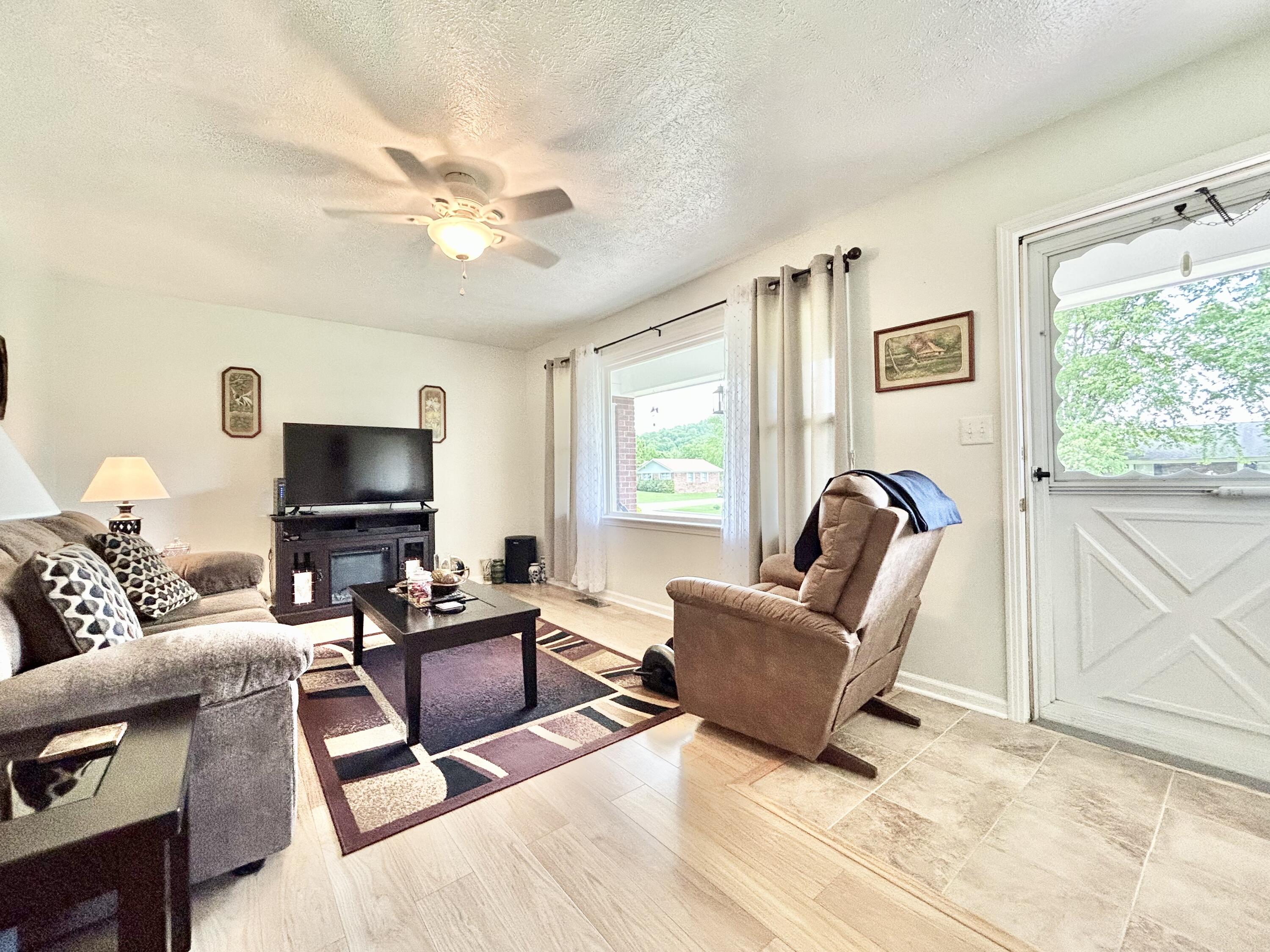 113 Greenhill Park Drive
