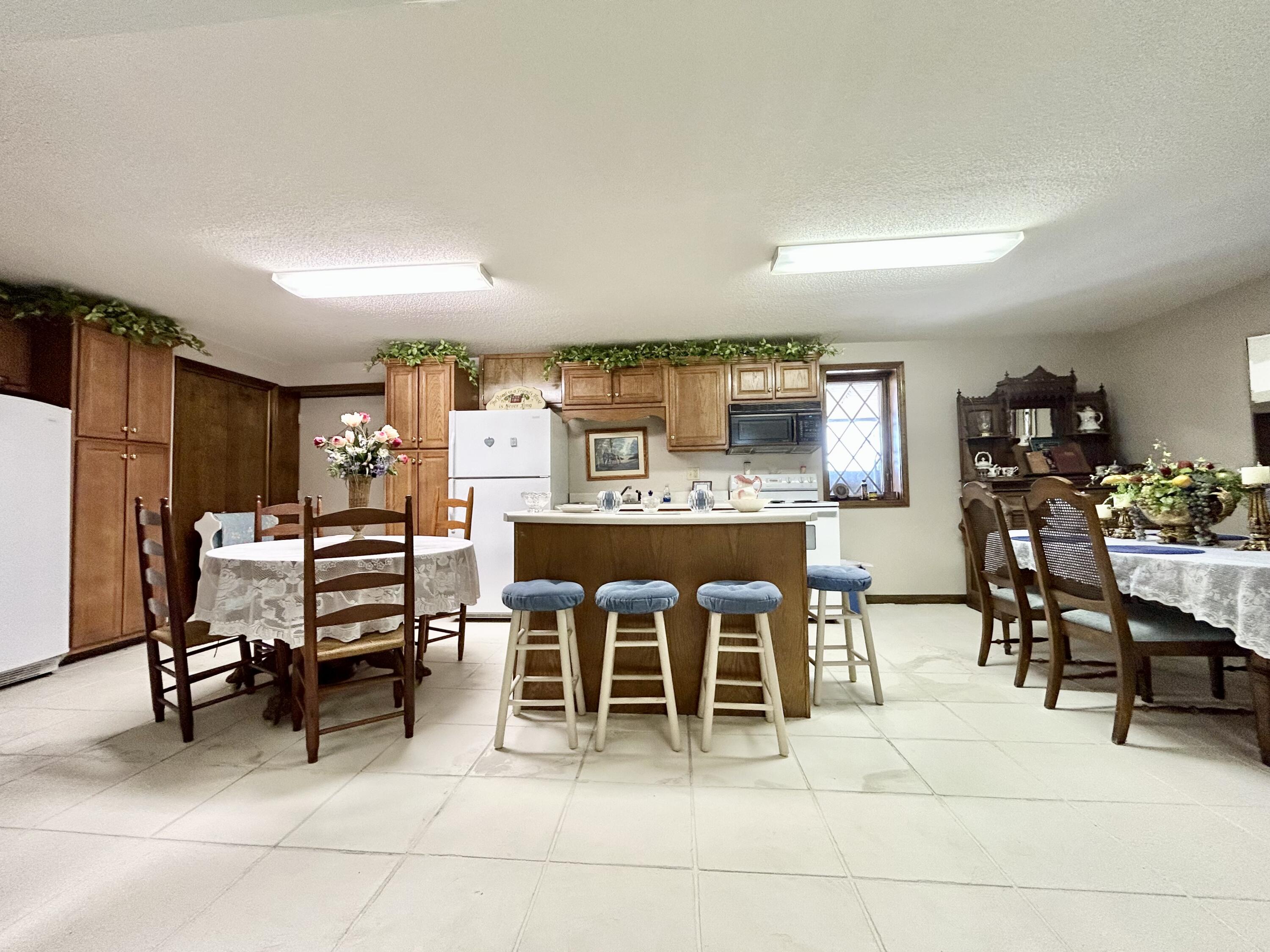 8645 Hwy 39