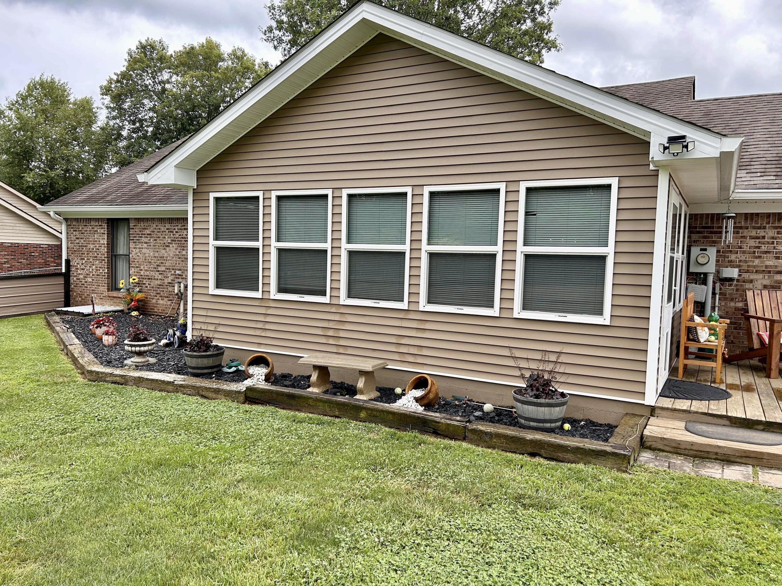 1002 Plainview Drive