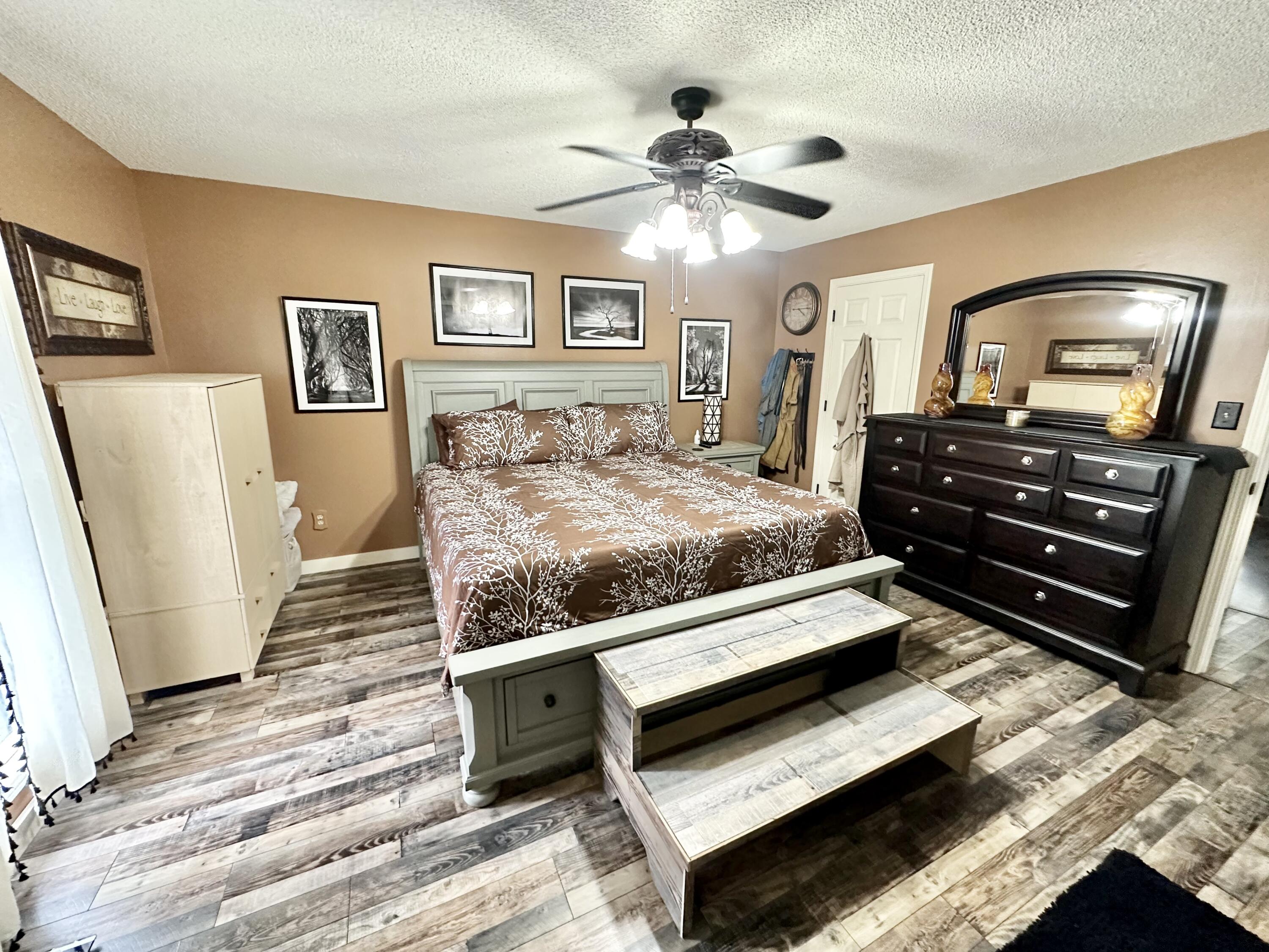 1002 Plainview Drive