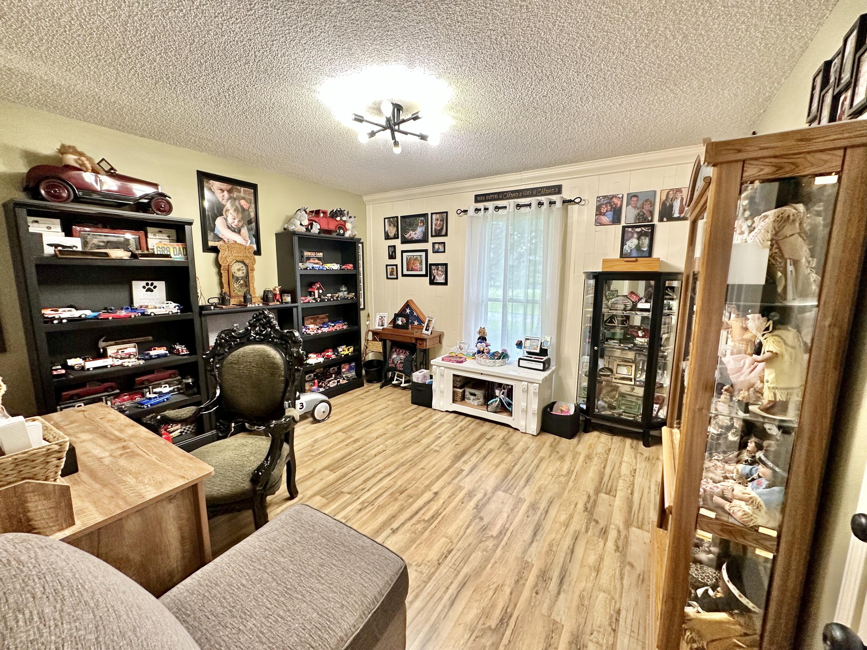 1002 Plainview Drive
