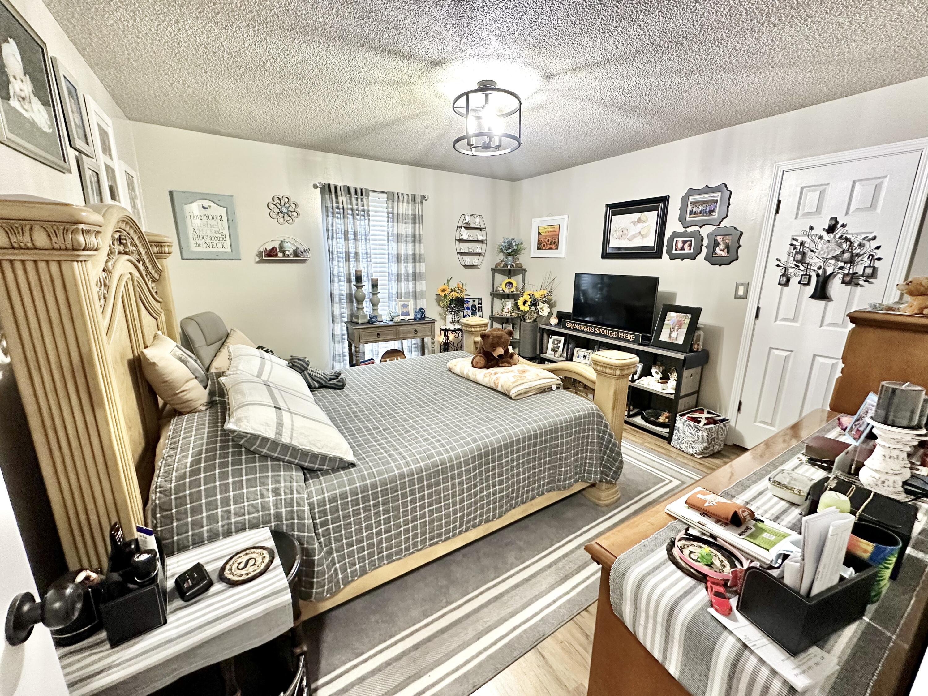 1002 Plainview Drive