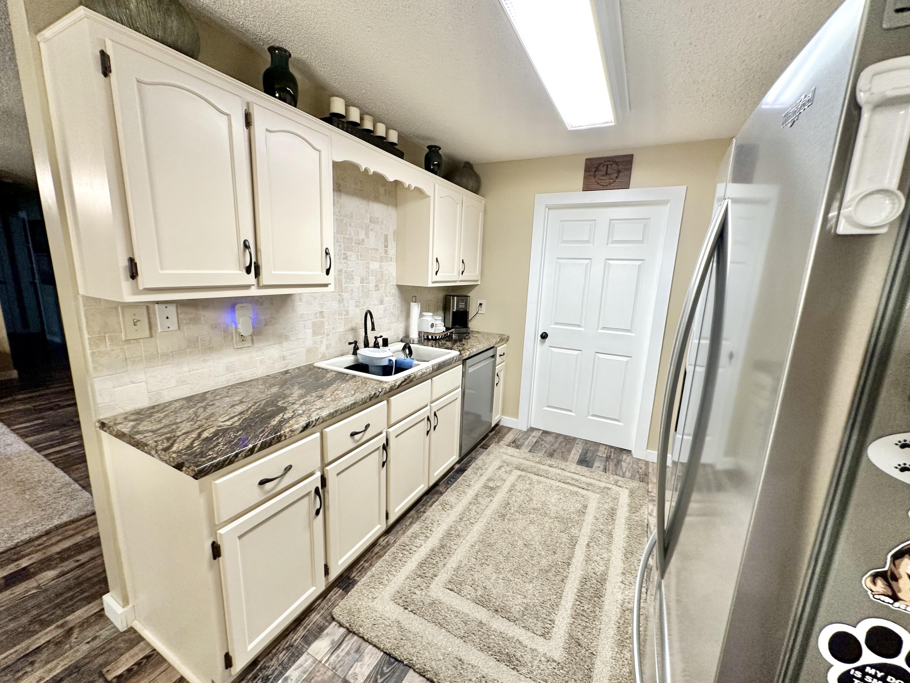 1002 Plainview Drive