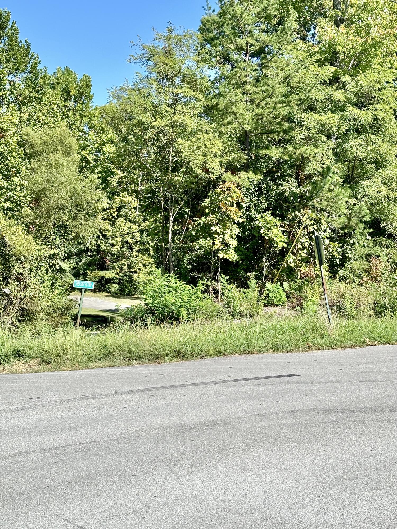 00 Lower Shirt factory Road