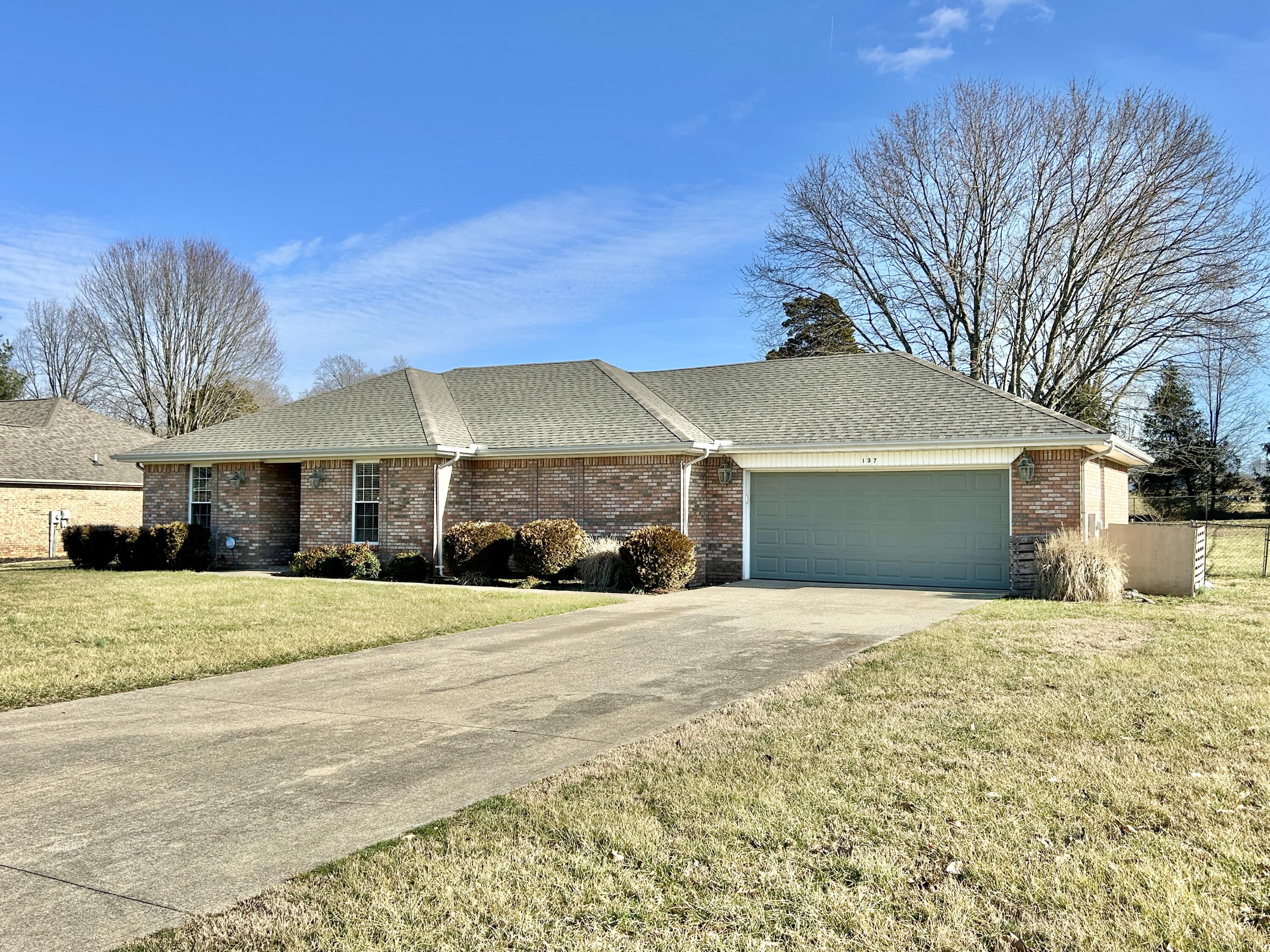 137 Chestnut Oak Drive