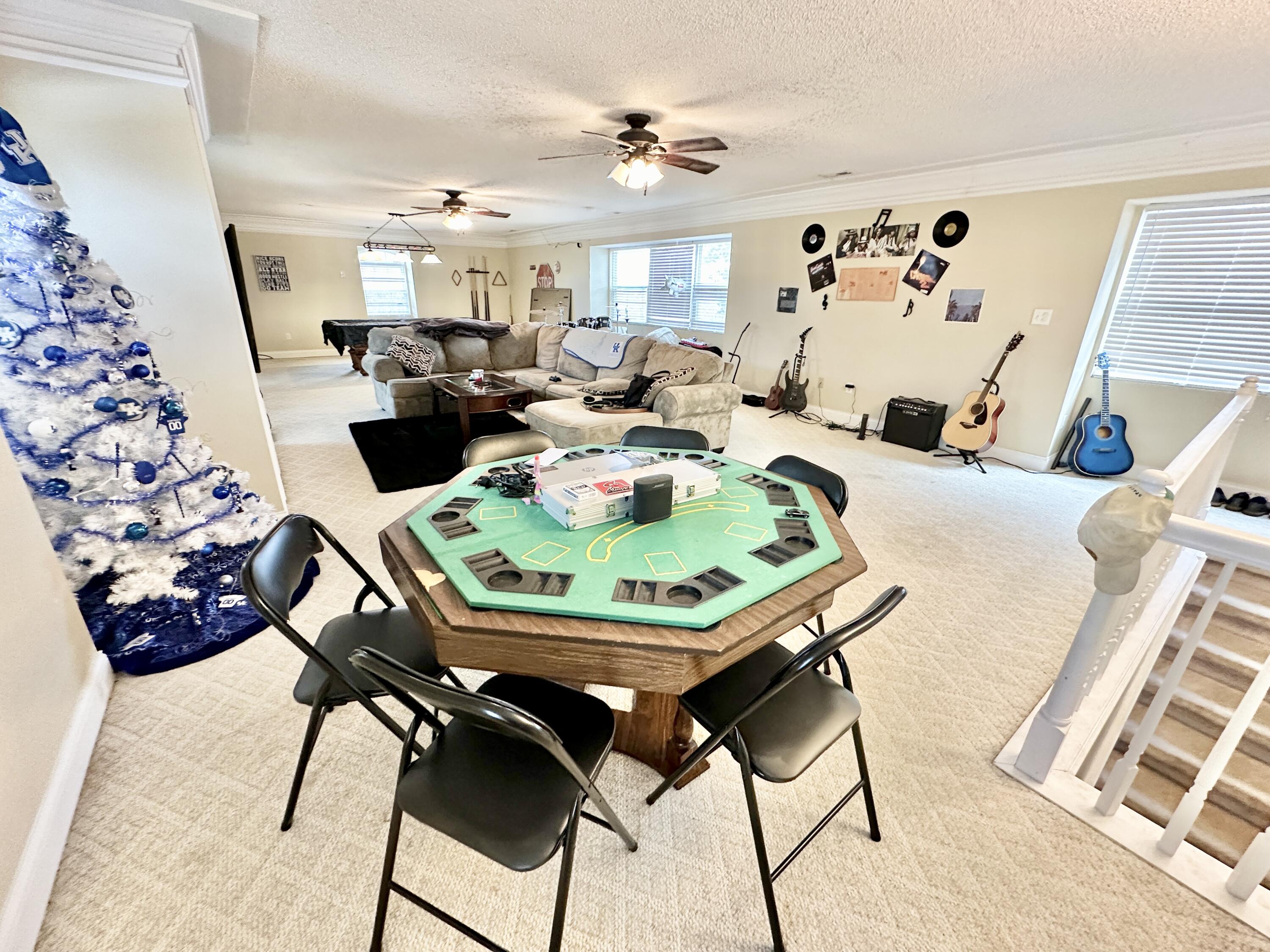 390 Fountain Way