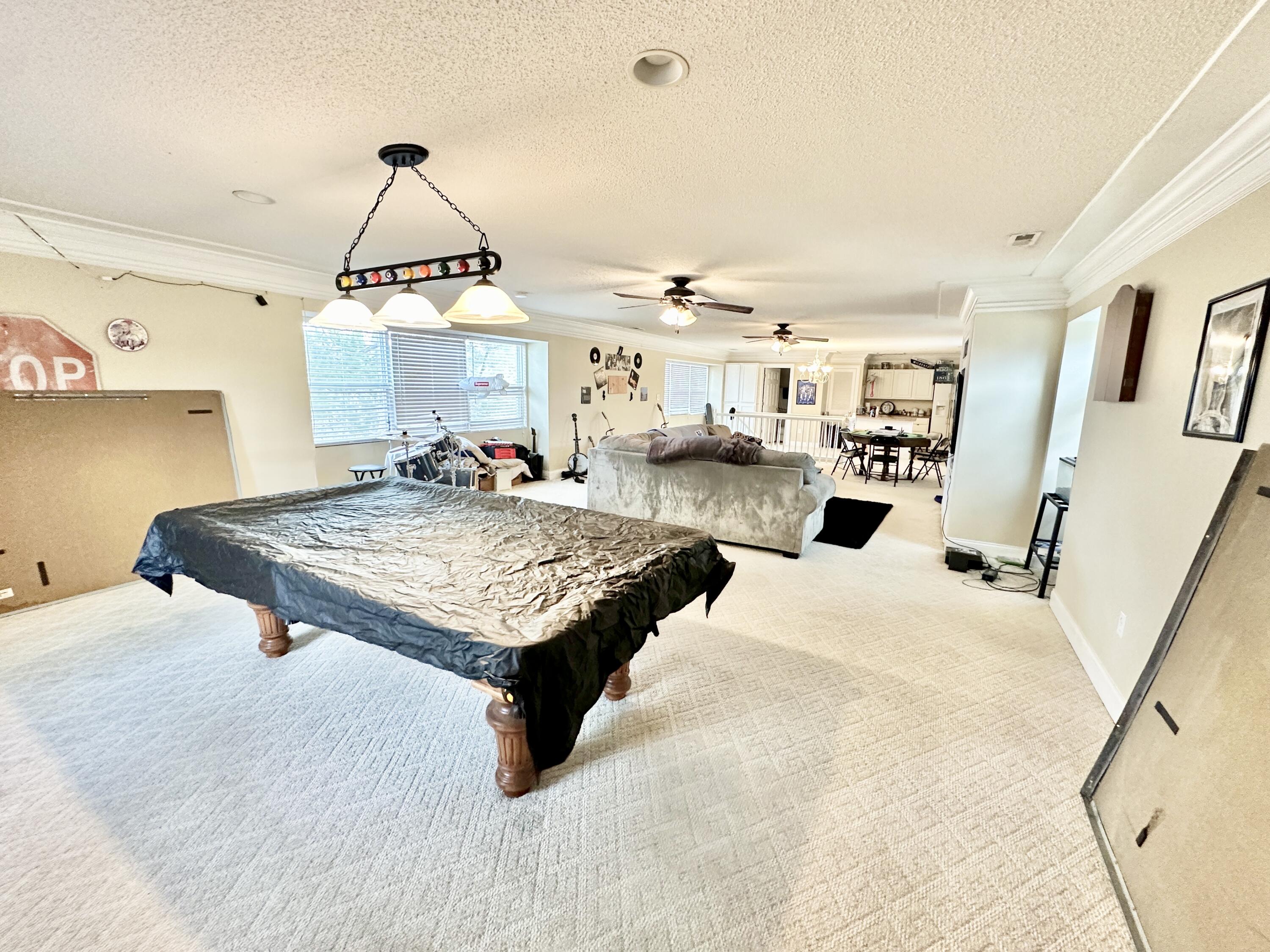 390 Fountain Way