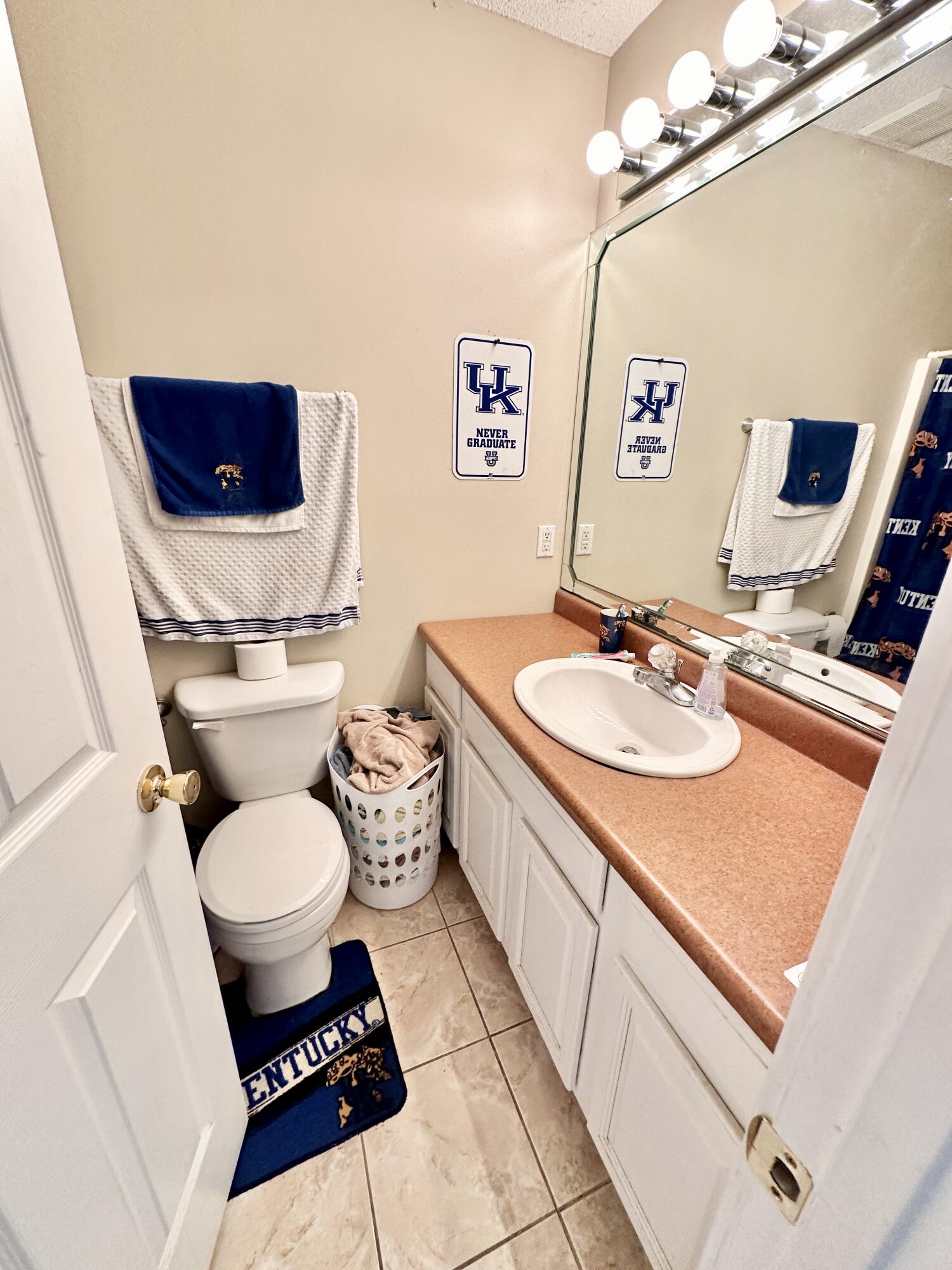 390 Fountain Way