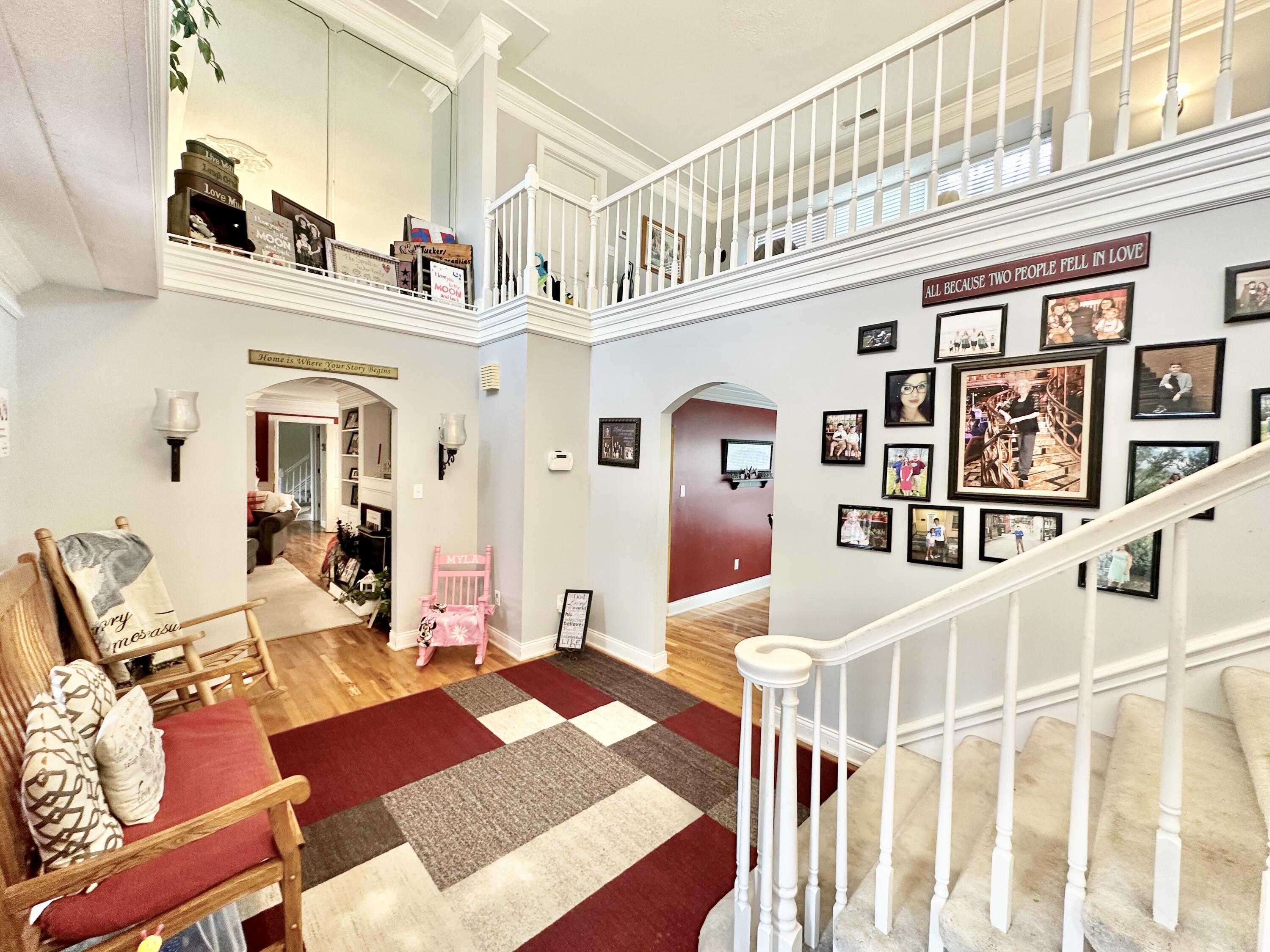 390 Fountain Way