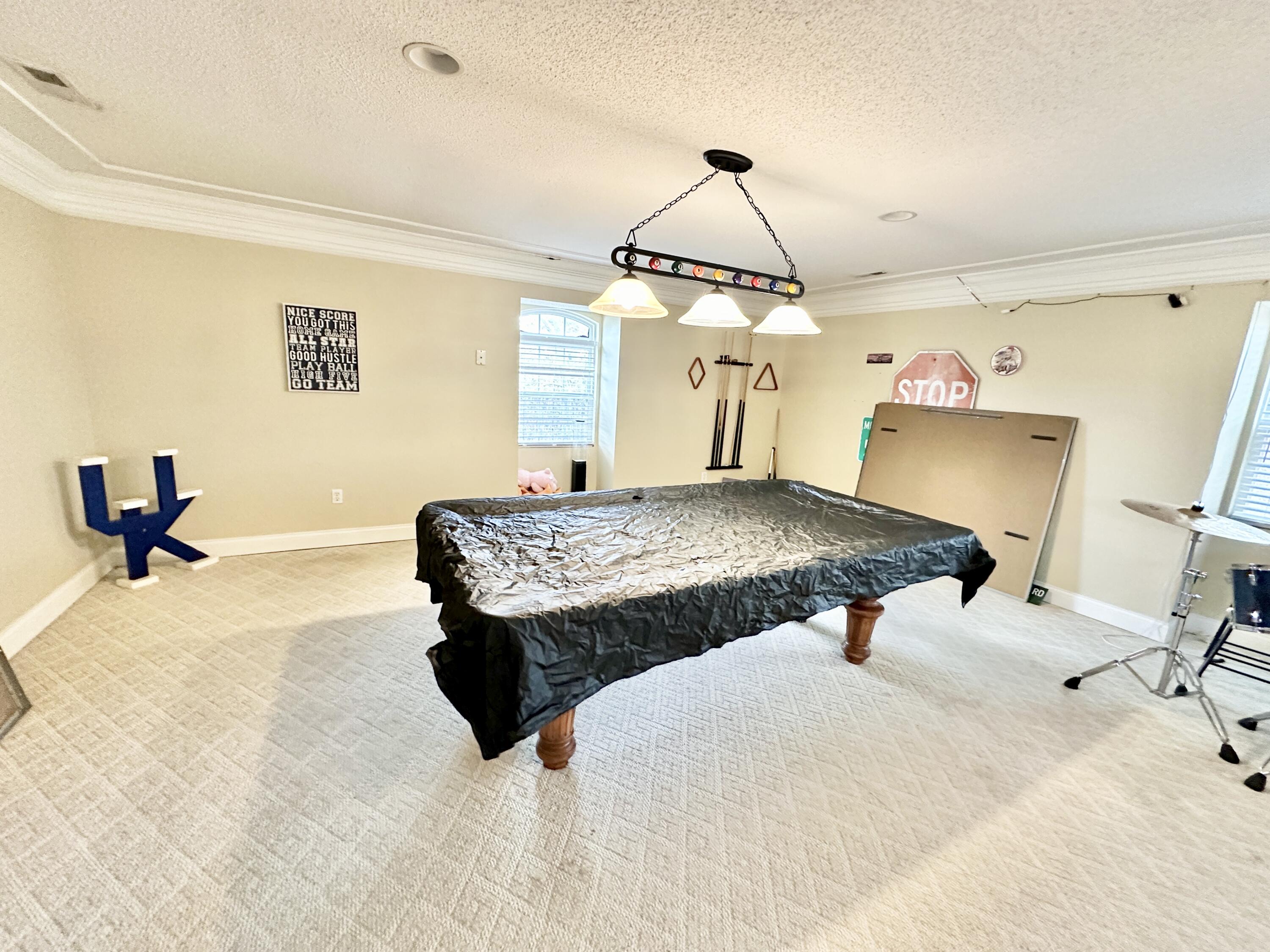 390 Fountain Way