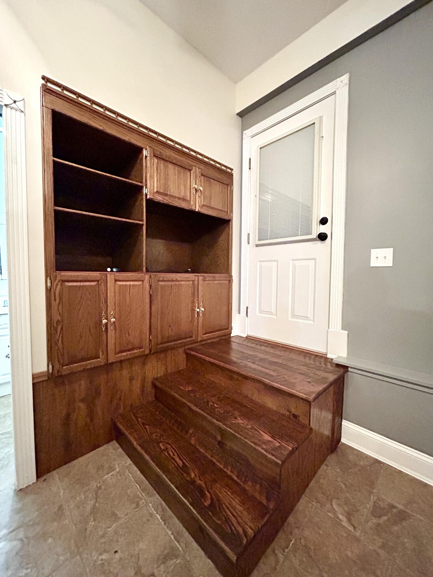 165 East Bourbon Road