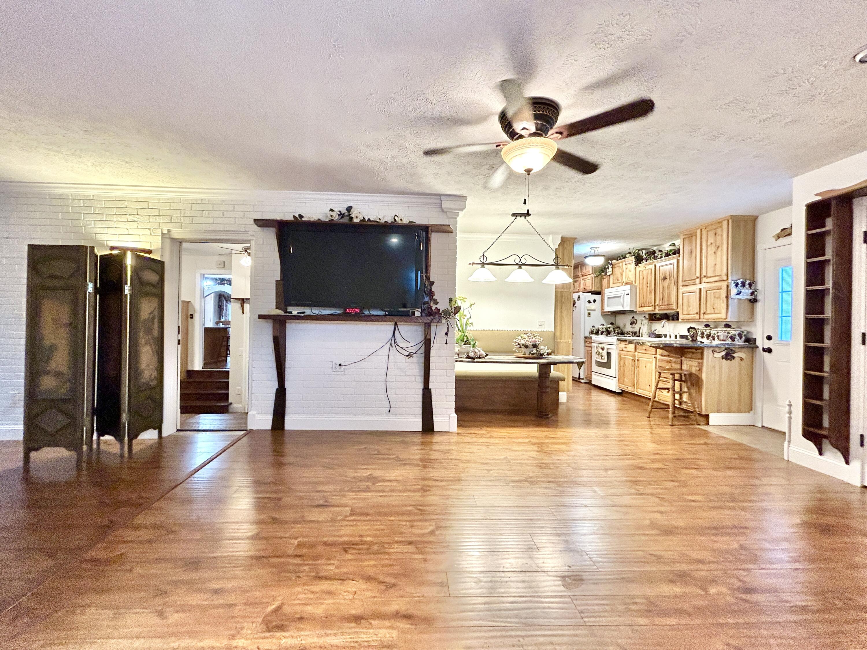 165 East Bourbon Road