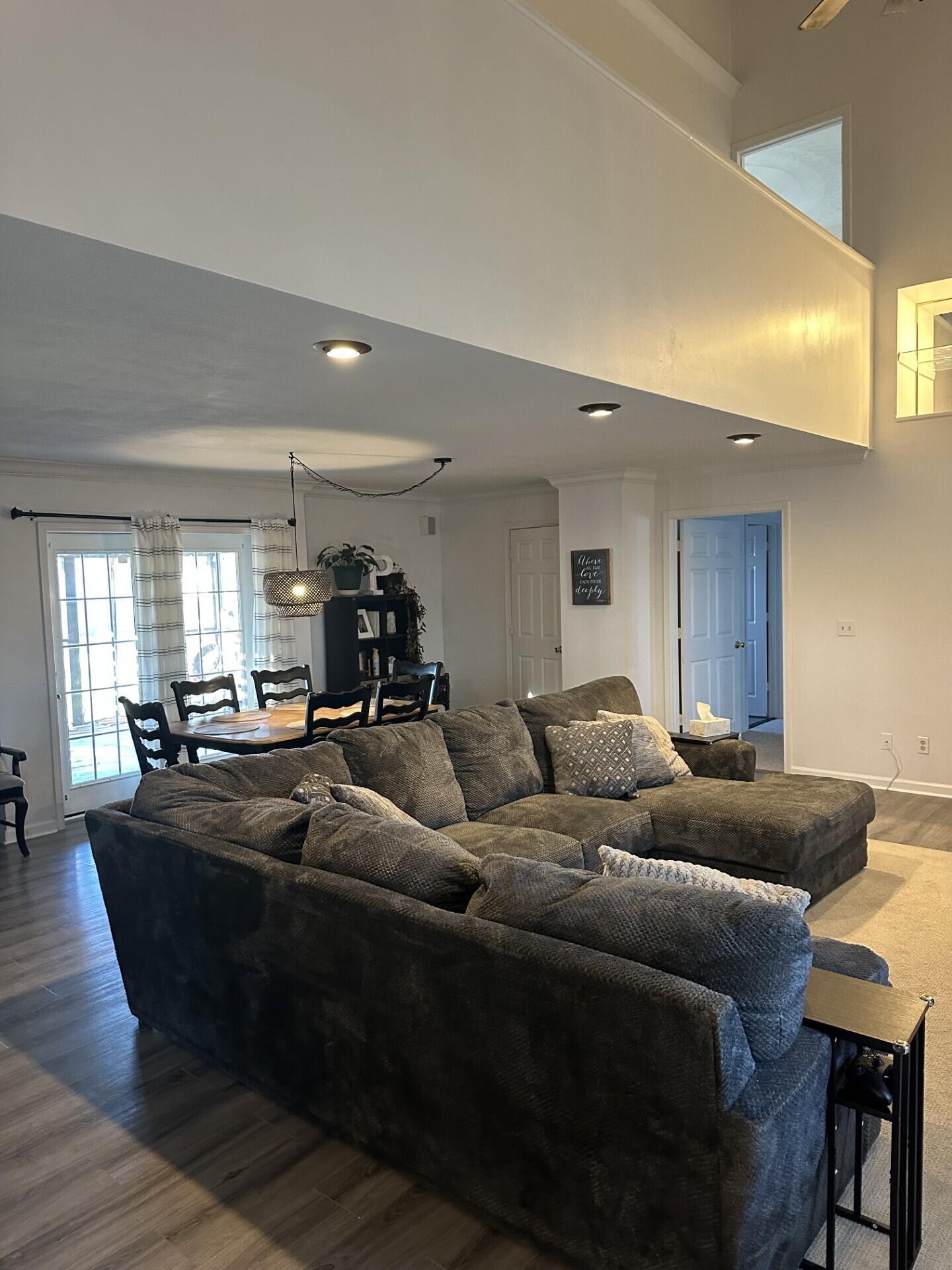 948 West Bourbon Road