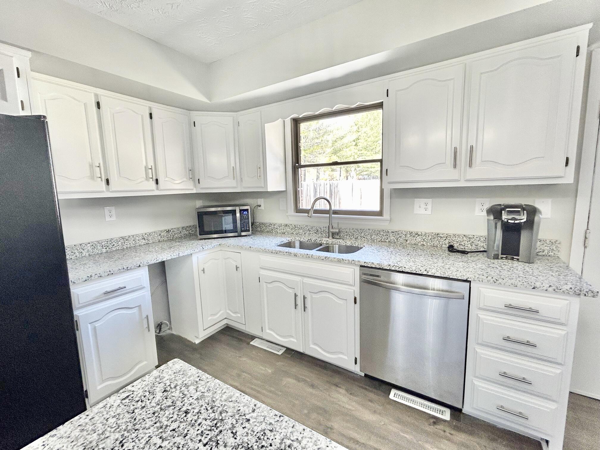 180 Calanna Estate Road