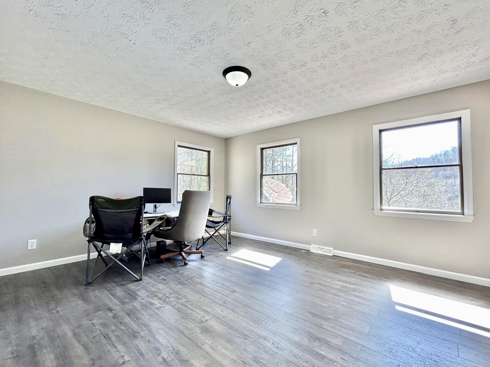 180 Calanna Estate Road