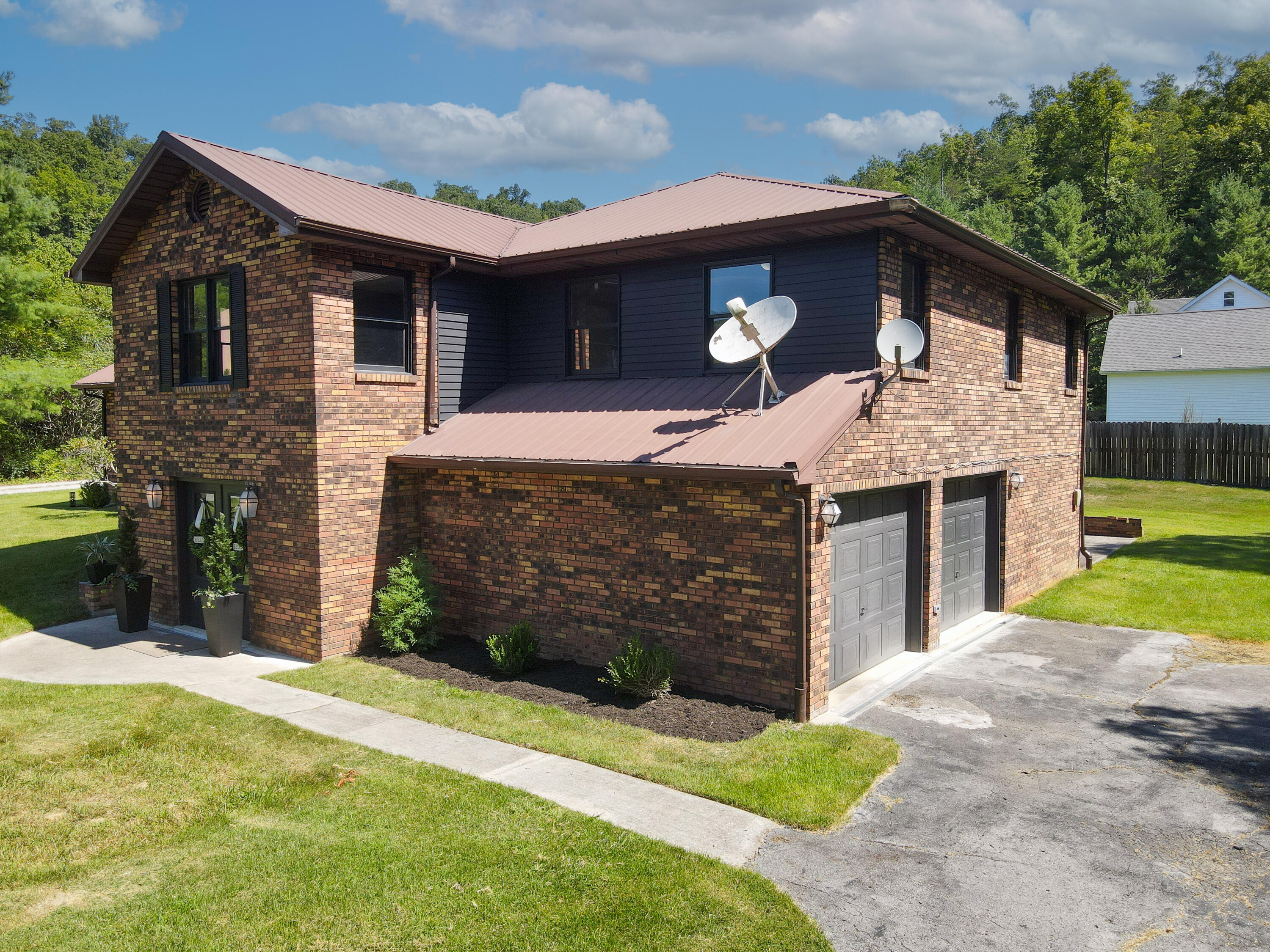 180 Calanna Estate Road