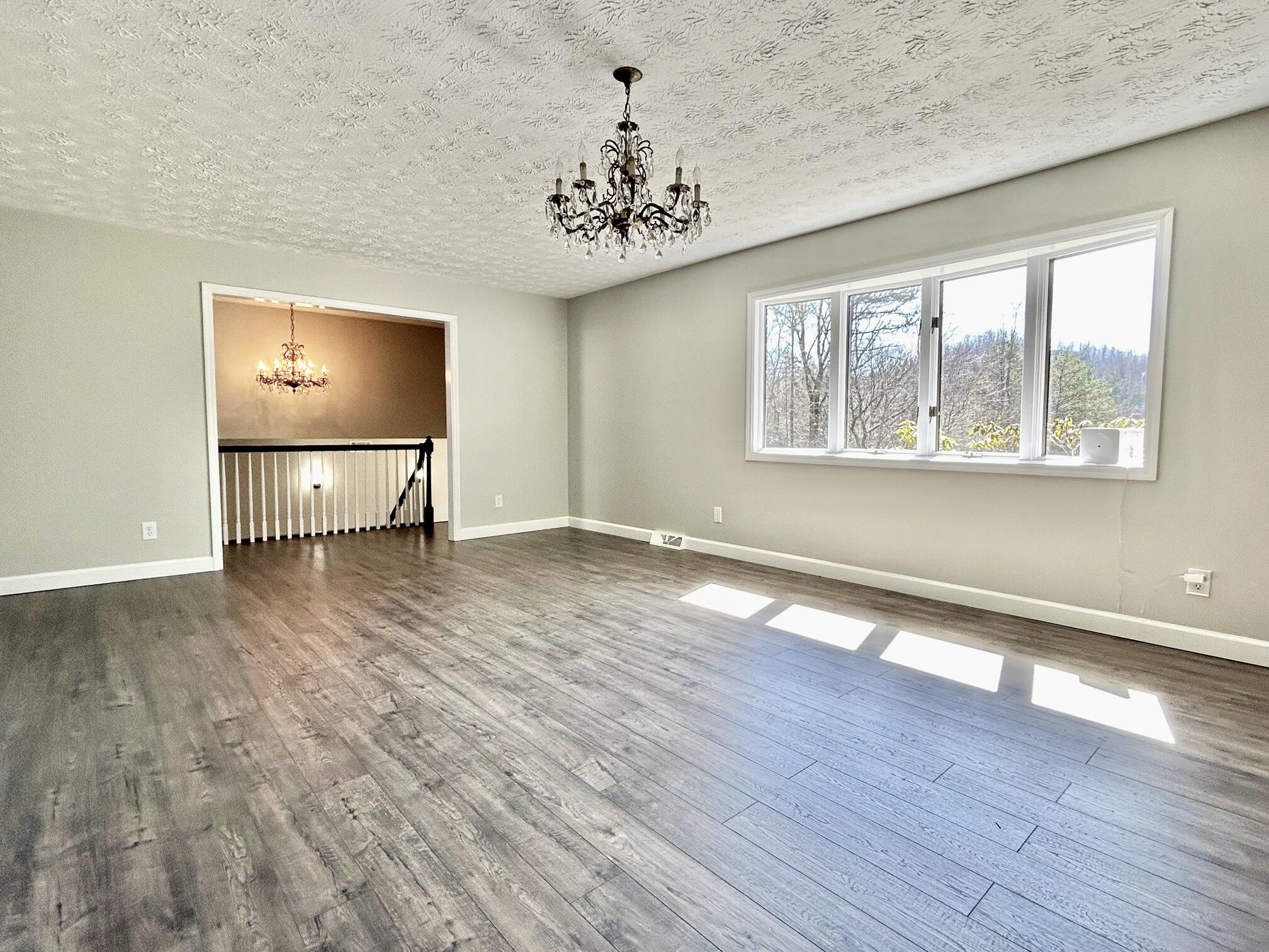 180 Calanna Estate Road